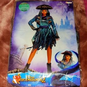 Descendants 2 Uma costume